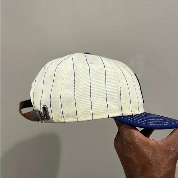 New Era Heritage Series Strapback Cap - Picture 4 of 10